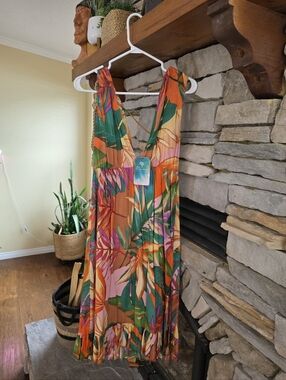 New True Destinations flowy sleeveless vacation  dress!